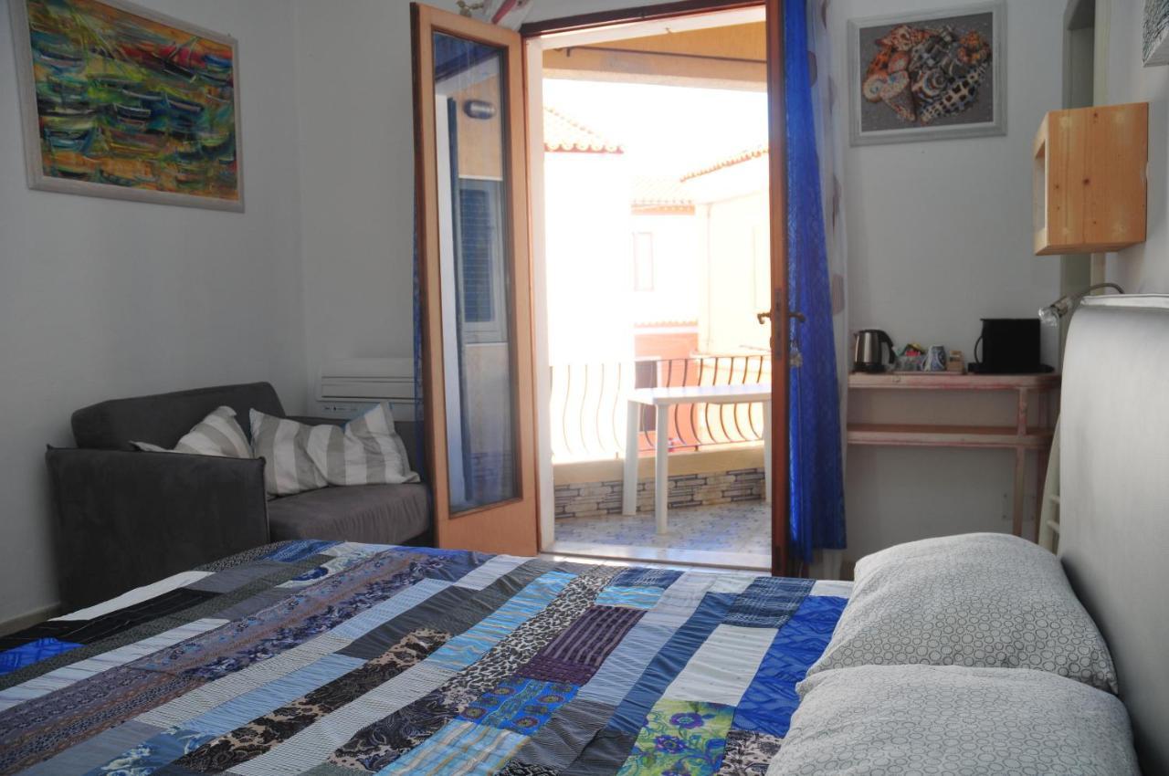 Il Giardino Di Tatiana Rooms & Breakfast La Maddalena (Sassari) Exterior foto