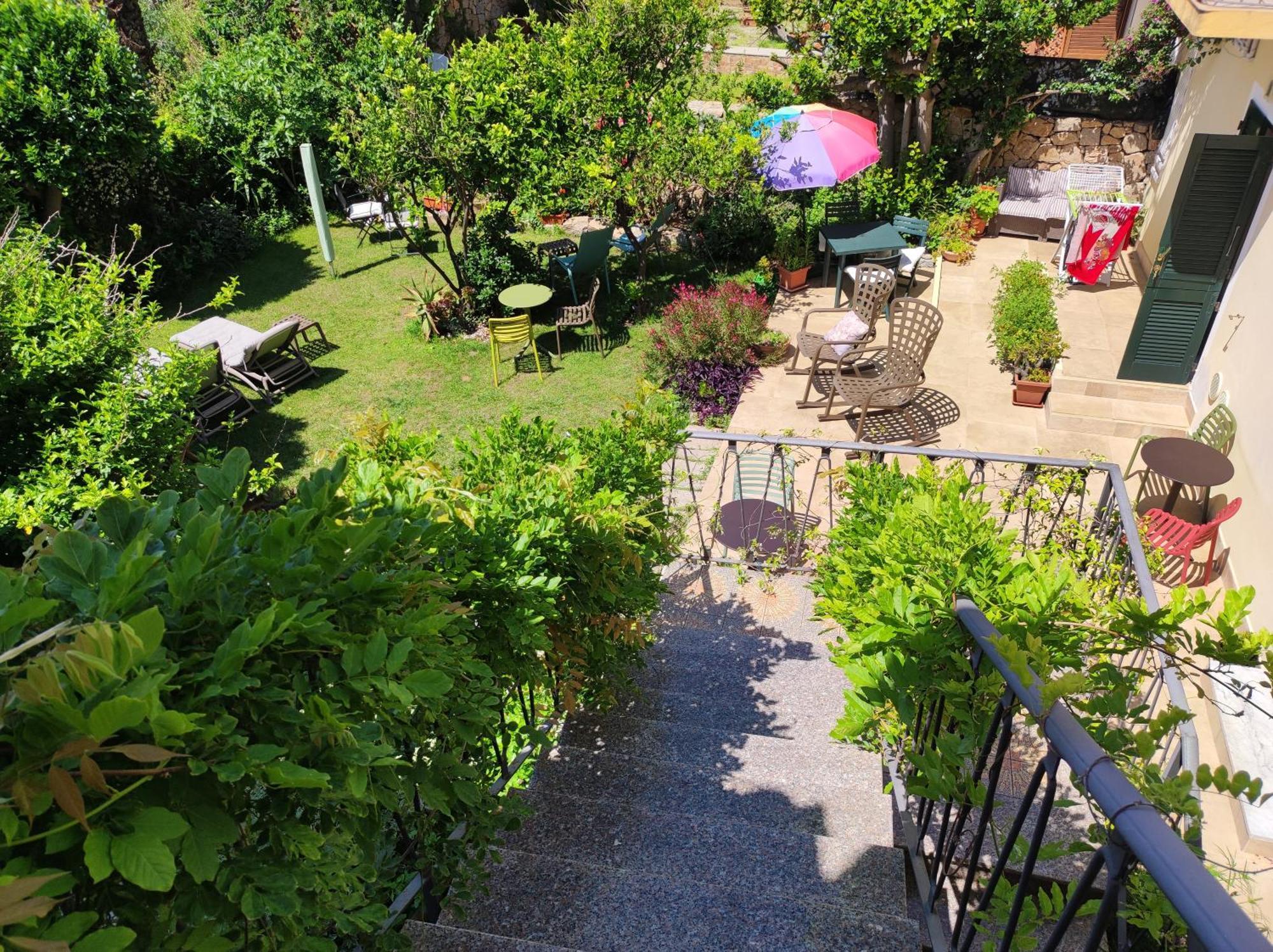 Il Giardino Di Tatiana Rooms & Breakfast La Maddalena (Sassari) Exterior foto